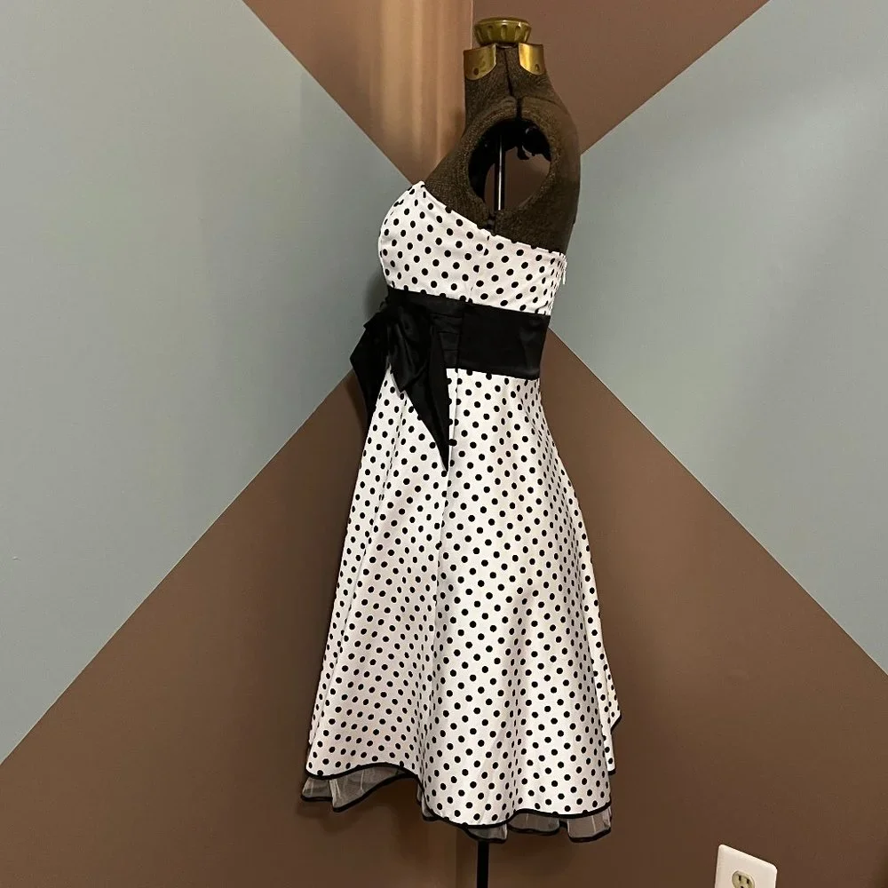 Morgan & Co. Polka Dot Formal Dress - Picture 3 of 10